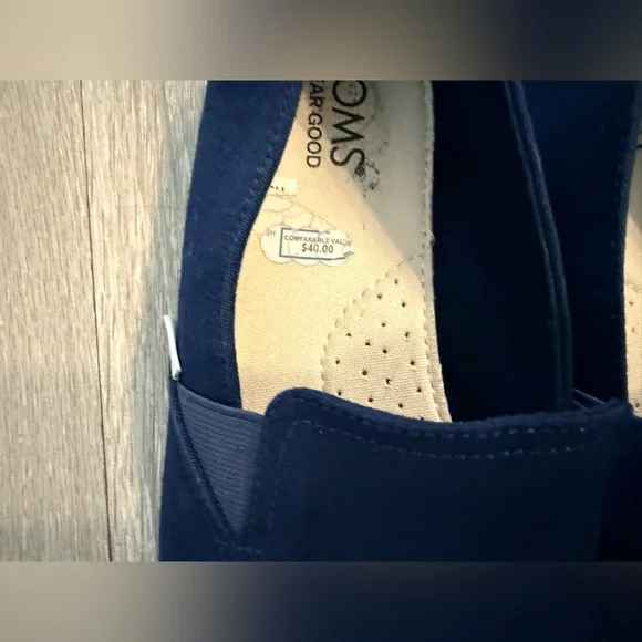 TOMS Men's Slip-On Loafers in Navy Blue - Picture 2 of 7